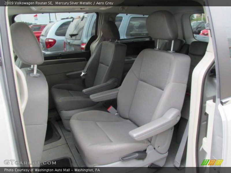 Mercury Sliver Metallic / Aero Grey 2009 Volkswagen Routan SE