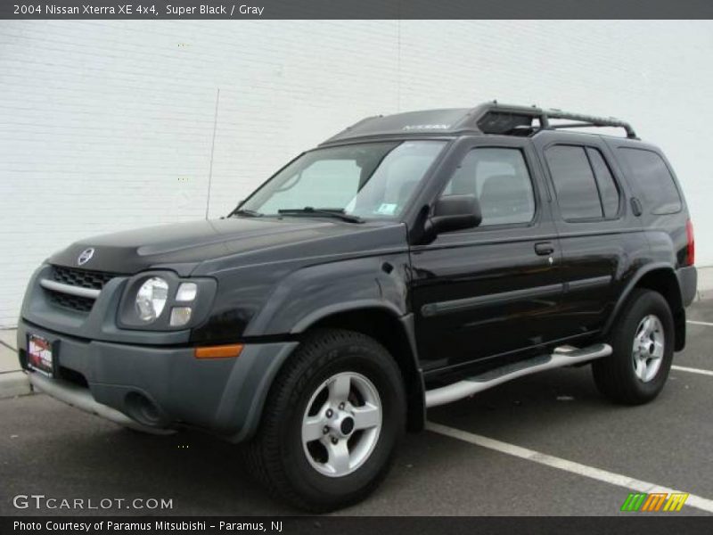 Super Black / Gray 2004 Nissan Xterra XE 4x4