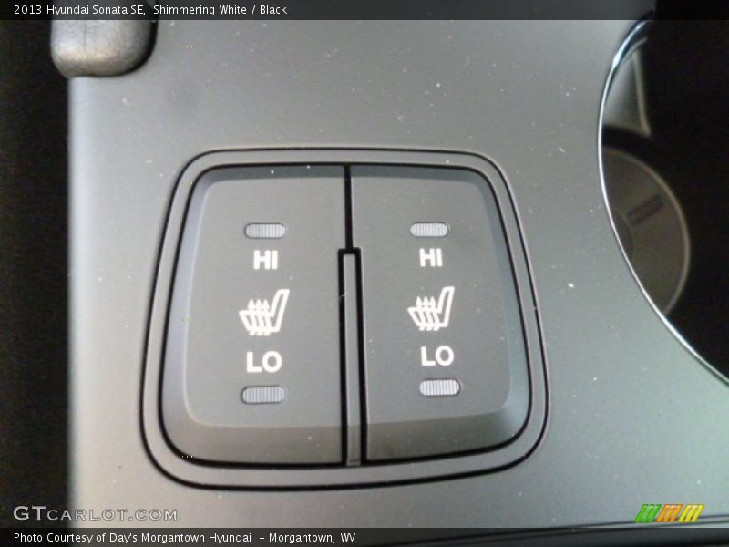 Shimmering White / Black 2013 Hyundai Sonata SE