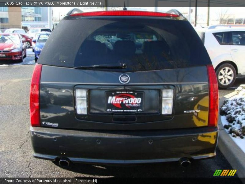 Moonstone / Light Neutral 2005 Cadillac SRX V6 AWD