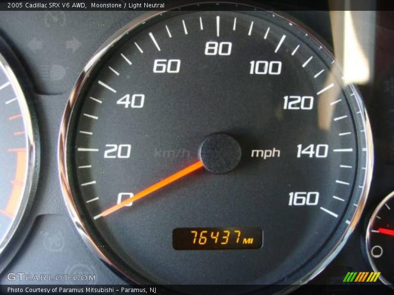 Moonstone / Light Neutral 2005 Cadillac SRX V6 AWD