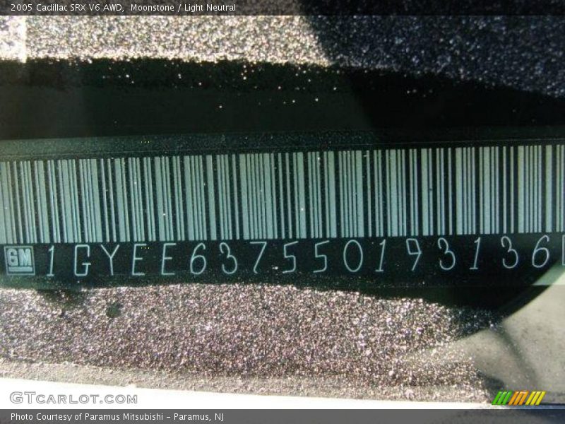 Moonstone / Light Neutral 2005 Cadillac SRX V6 AWD