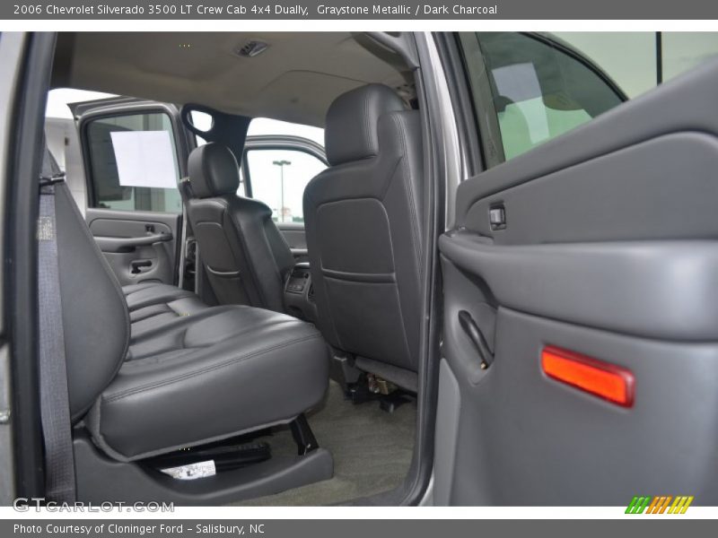 Graystone Metallic / Dark Charcoal 2006 Chevrolet Silverado 3500 LT Crew Cab 4x4 Dually