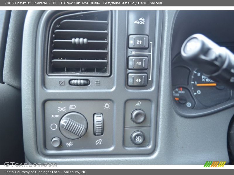 Graystone Metallic / Dark Charcoal 2006 Chevrolet Silverado 3500 LT Crew Cab 4x4 Dually