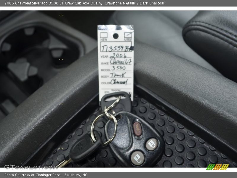 Graystone Metallic / Dark Charcoal 2006 Chevrolet Silverado 3500 LT Crew Cab 4x4 Dually