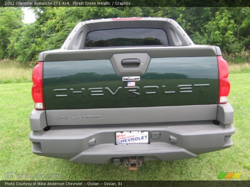 Forest Green Metallic / Graphite 2002 Chevrolet Avalanche Z71 4x4