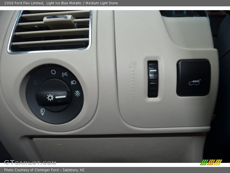 Light Ice Blue Metallic / Medium Light Stone 2009 Ford Flex Limited