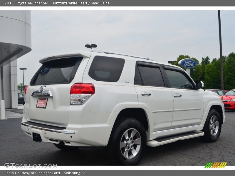 Blizzard White Pearl / Sand Beige 2011 Toyota 4Runner SR5