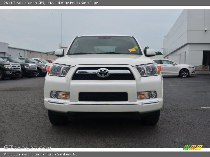 Blizzard White Pearl / Sand Beige 2011 Toyota 4Runner SR5