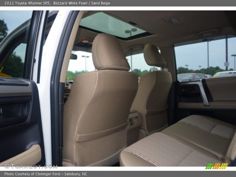 Blizzard White Pearl / Sand Beige 2011 Toyota 4Runner SR5