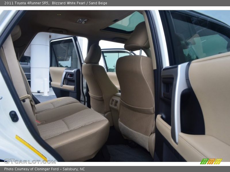 Blizzard White Pearl / Sand Beige 2011 Toyota 4Runner SR5