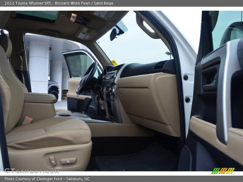 Blizzard White Pearl / Sand Beige 2011 Toyota 4Runner SR5