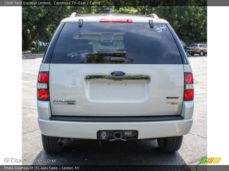 Cashmere Tri-Coat / Camel 2006 Ford Explorer Limited