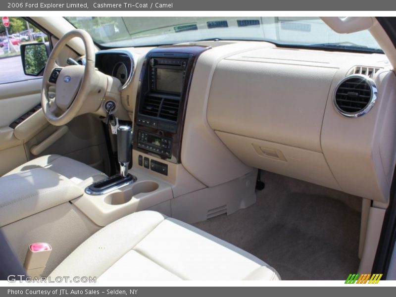 Cashmere Tri-Coat / Camel 2006 Ford Explorer Limited