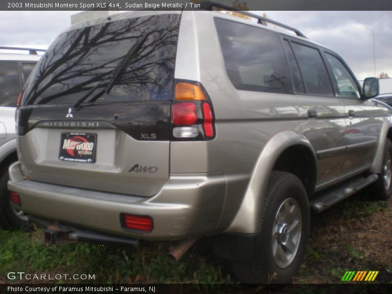 Sudan Beige Metallic / Tan 2003 Mitsubishi Montero Sport XLS 4x4