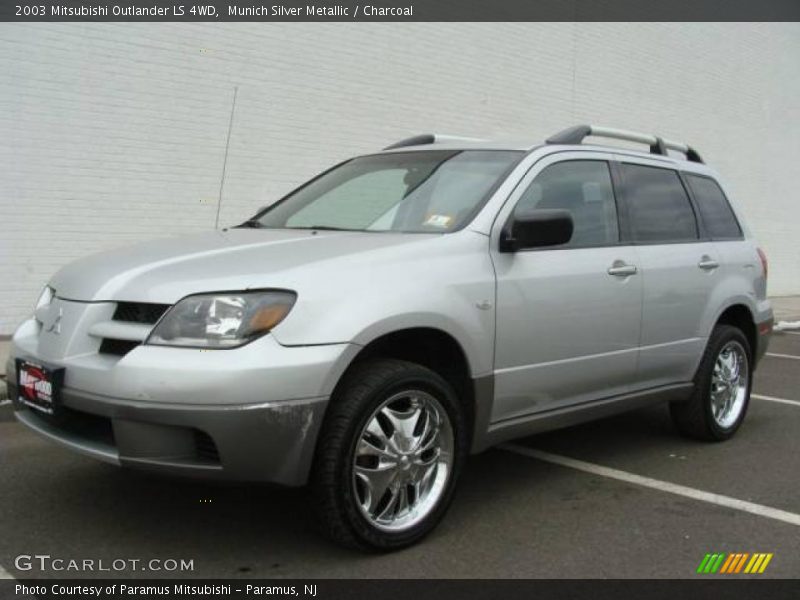 Munich Silver Metallic / Charcoal 2003 Mitsubishi Outlander LS 4WD