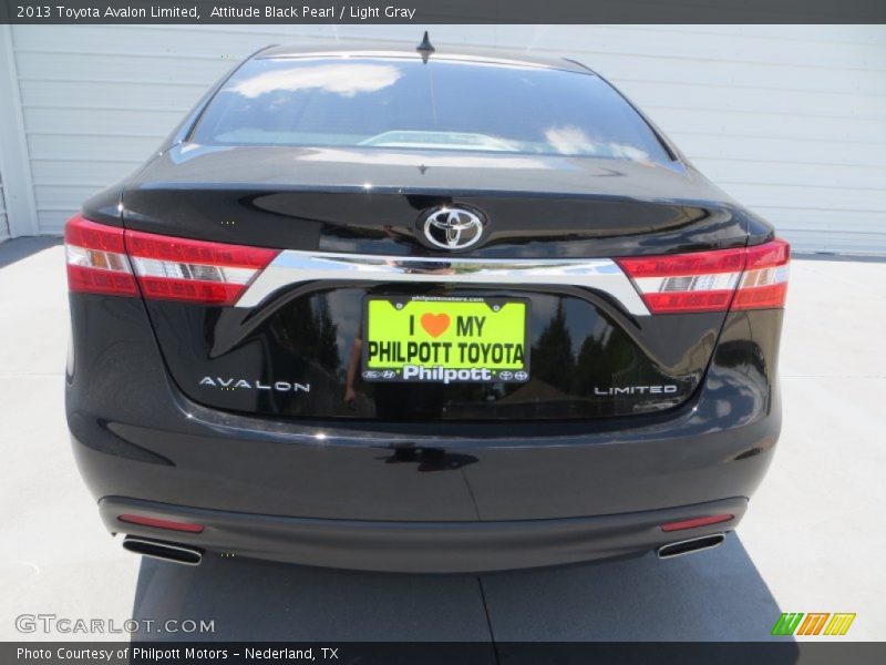 Attitude Black Pearl / Light Gray 2013 Toyota Avalon Limited