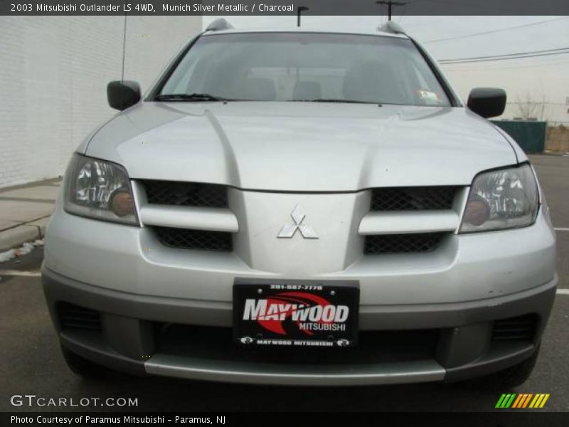Munich Silver Metallic / Charcoal 2003 Mitsubishi Outlander LS 4WD
