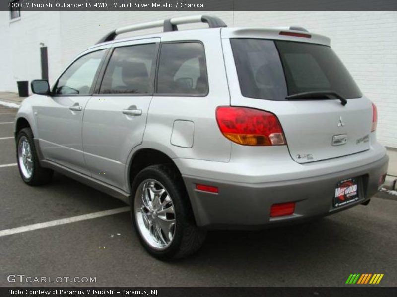 Munich Silver Metallic / Charcoal 2003 Mitsubishi Outlander LS 4WD