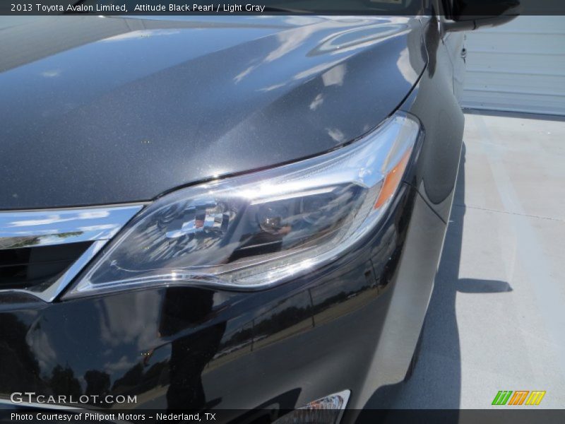 Attitude Black Pearl / Light Gray 2013 Toyota Avalon Limited