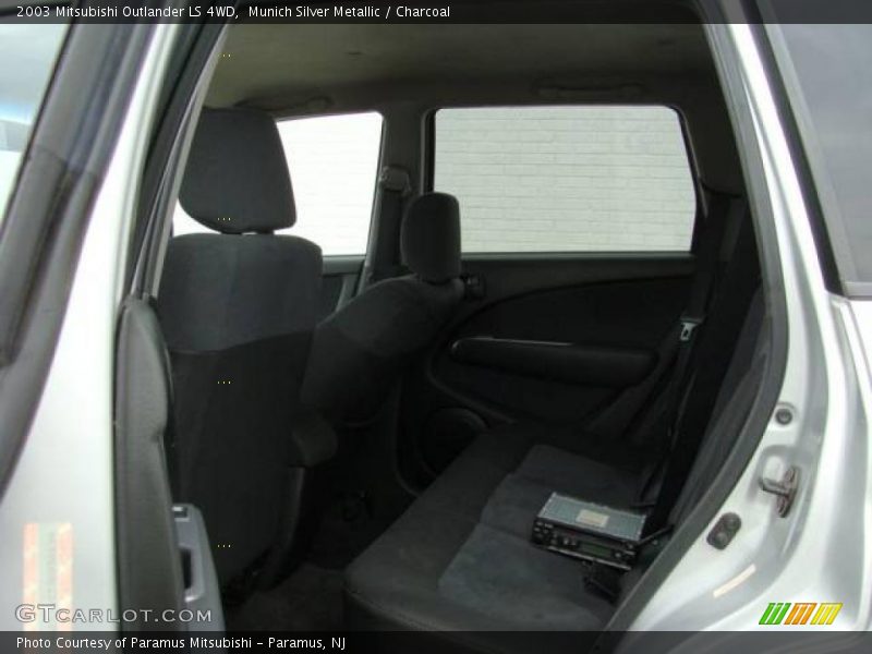 Munich Silver Metallic / Charcoal 2003 Mitsubishi Outlander LS 4WD