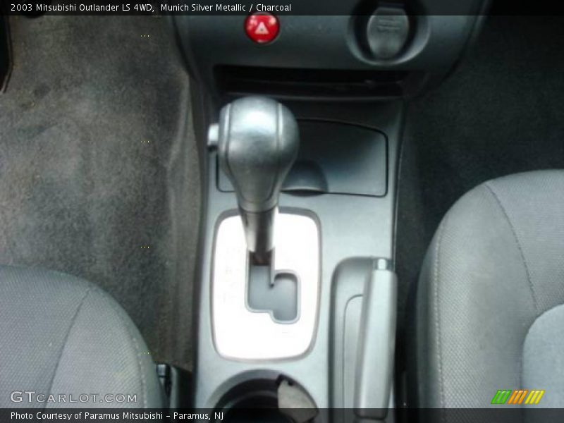 Munich Silver Metallic / Charcoal 2003 Mitsubishi Outlander LS 4WD