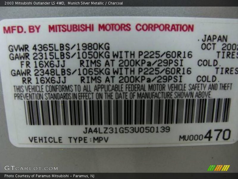 Munich Silver Metallic / Charcoal 2003 Mitsubishi Outlander LS 4WD