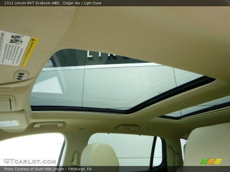 Sunroof of 2013 MKT EcoBoost AWD