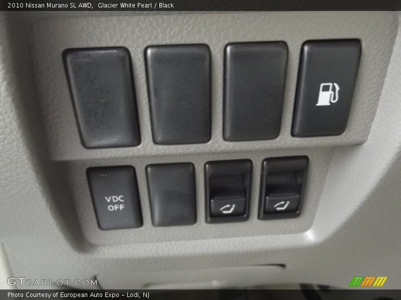 Glacier White Pearl / Black 2010 Nissan Murano SL AWD