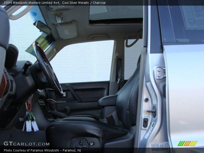Cool Silver Metallic / Charcoal 2004 Mitsubishi Montero Limited 4x4