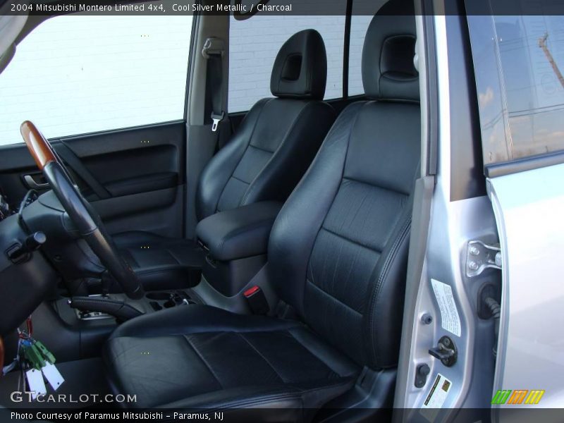 Cool Silver Metallic / Charcoal 2004 Mitsubishi Montero Limited 4x4
