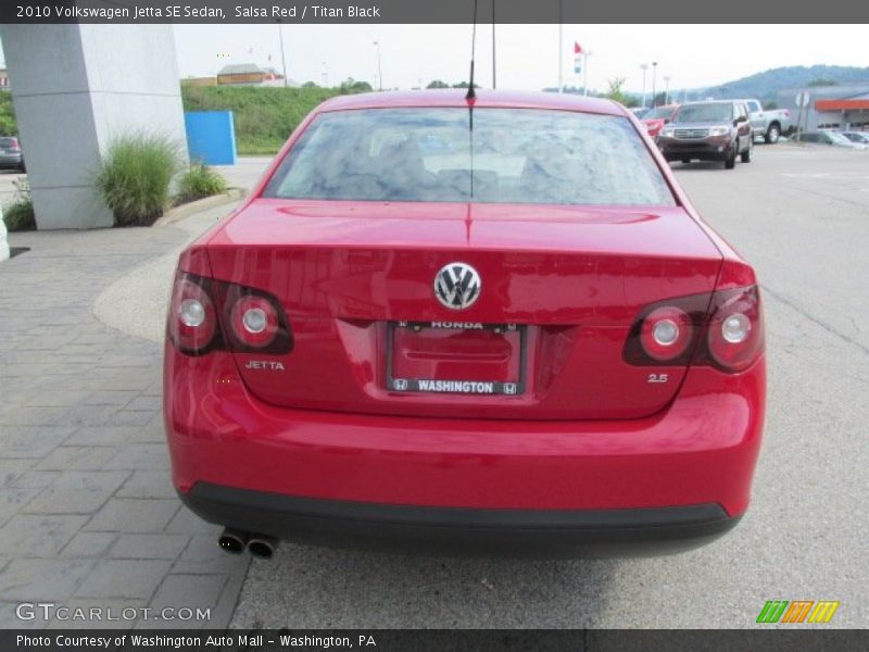 Salsa Red / Titan Black 2010 Volkswagen Jetta SE Sedan