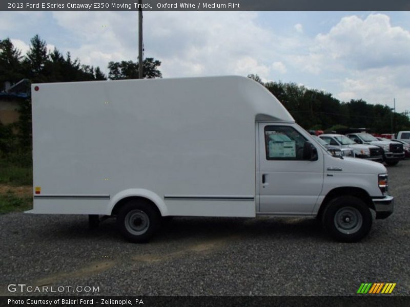 Oxford White / Medium Flint 2013 Ford E Series Cutaway E350 Moving Truck