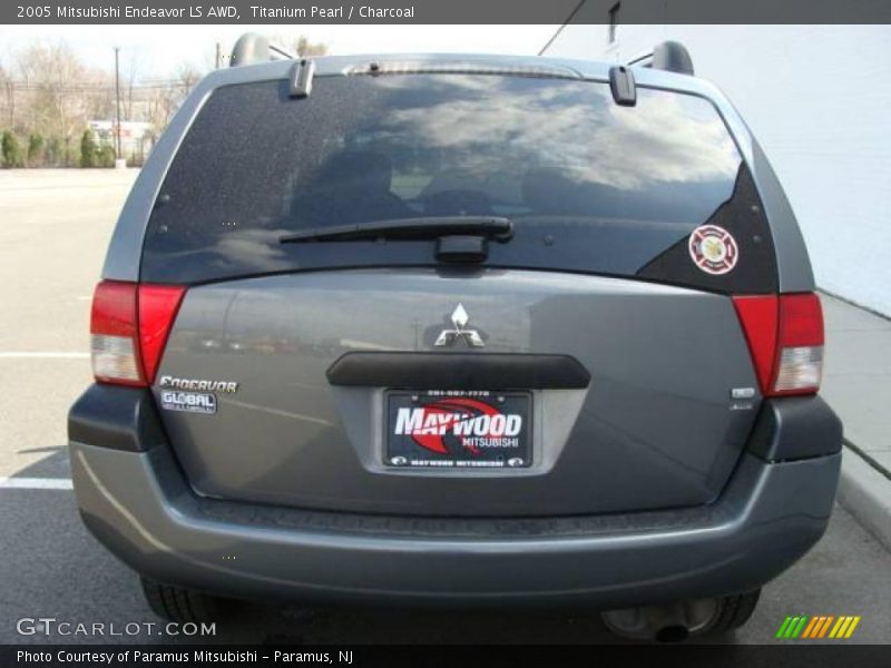 Titanium Pearl / Charcoal 2005 Mitsubishi Endeavor LS AWD