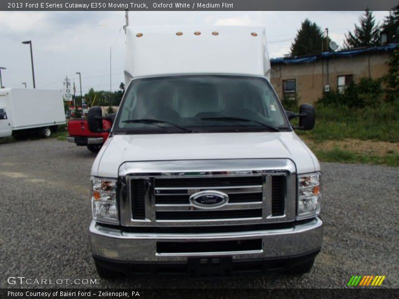 Oxford White / Medium Flint 2013 Ford E Series Cutaway E350 Moving Truck
