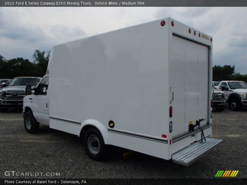 Oxford White / Medium Flint 2013 Ford E Series Cutaway E350 Moving Truck