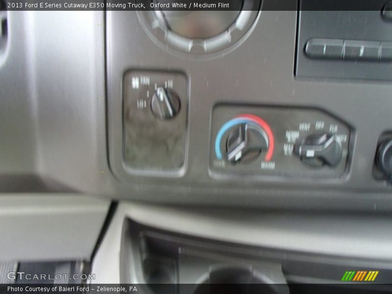Oxford White / Medium Flint 2013 Ford E Series Cutaway E350 Moving Truck