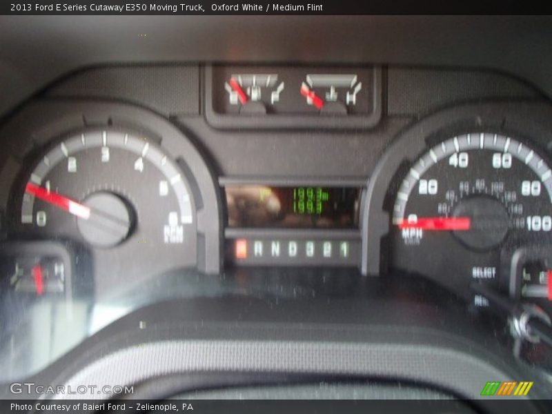 Oxford White / Medium Flint 2013 Ford E Series Cutaway E350 Moving Truck