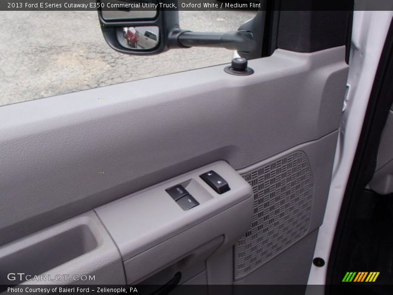 Oxford White / Medium Flint 2013 Ford E Series Cutaway E350 Commercial Utility Truck