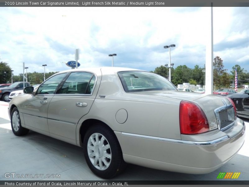 Light French Silk Metallic / Medium Light Stone 2010 Lincoln Town Car Signature Limited