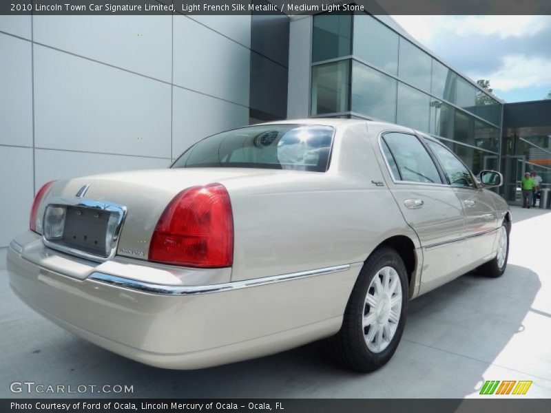 Light French Silk Metallic / Medium Light Stone 2010 Lincoln Town Car Signature Limited