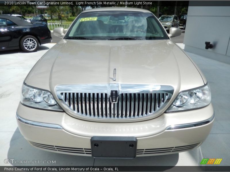 Light French Silk Metallic / Medium Light Stone 2010 Lincoln Town Car Signature Limited