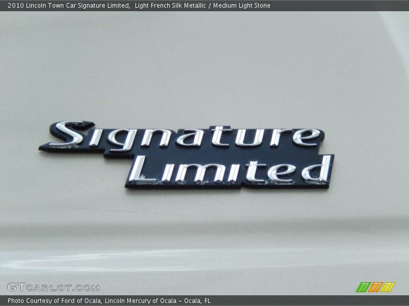 Light French Silk Metallic / Medium Light Stone 2010 Lincoln Town Car Signature Limited