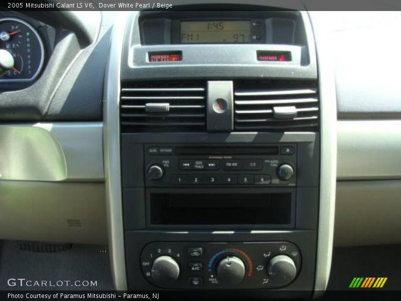 Dover White Pearl / Beige 2005 Mitsubishi Galant LS V6