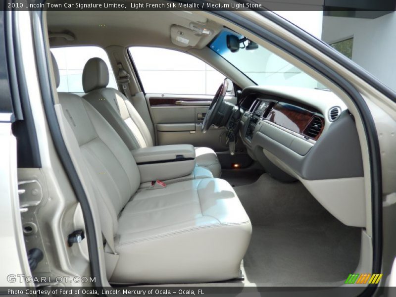 Light French Silk Metallic / Medium Light Stone 2010 Lincoln Town Car Signature Limited