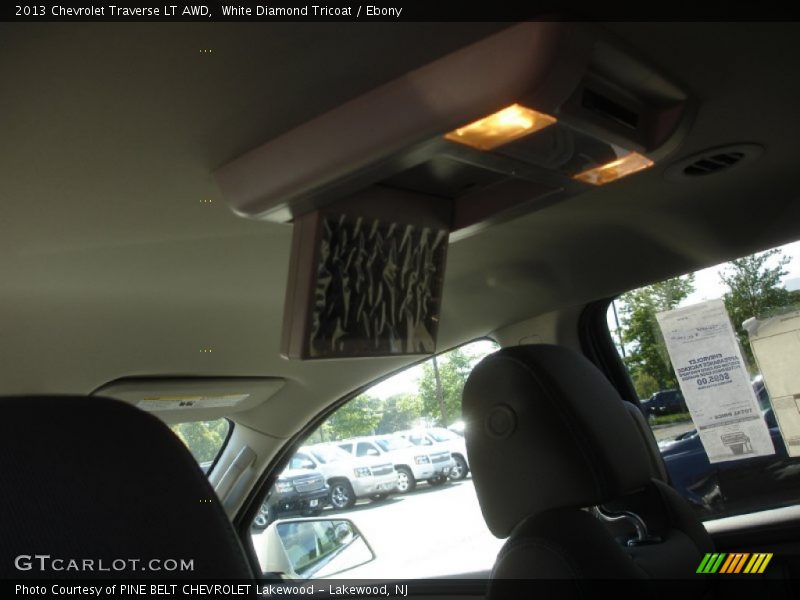 White Diamond Tricoat / Ebony 2013 Chevrolet Traverse LT AWD