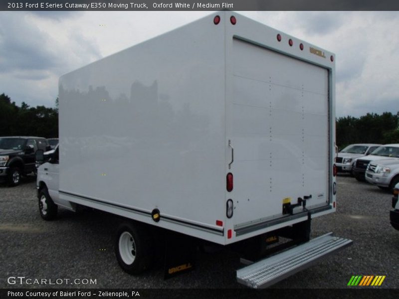 Oxford White / Medium Flint 2013 Ford E Series Cutaway E350 Moving Truck
