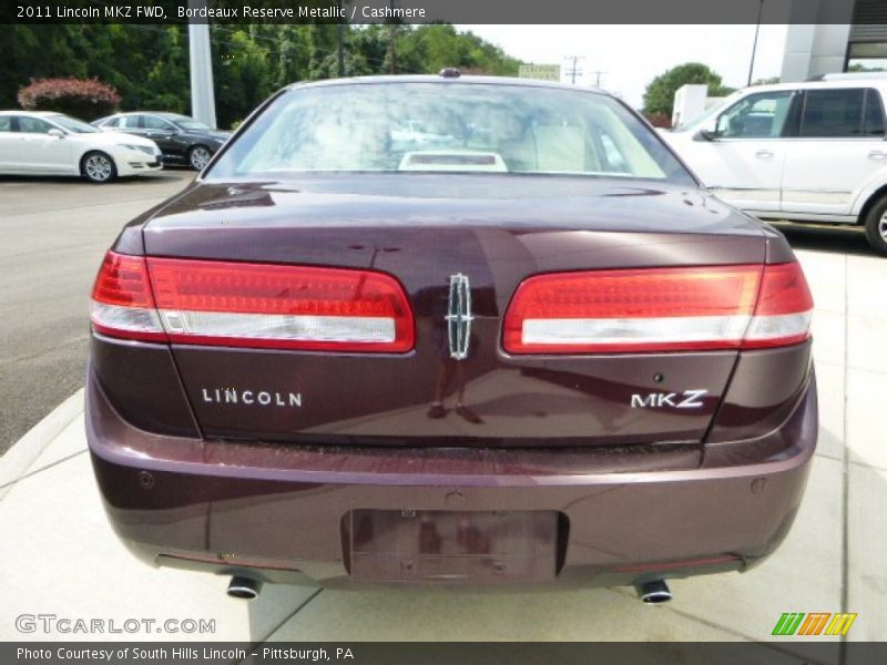 Bordeaux Reserve Metallic / Cashmere 2011 Lincoln MKZ FWD
