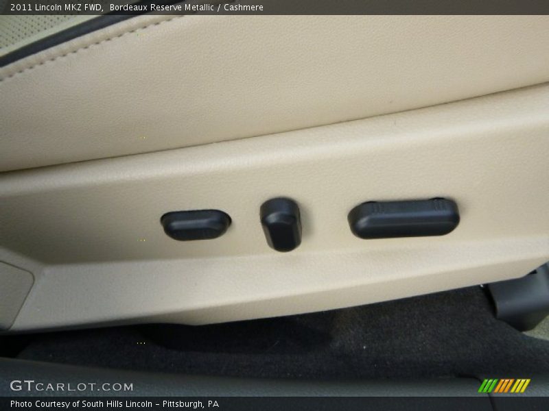Bordeaux Reserve Metallic / Cashmere 2011 Lincoln MKZ FWD