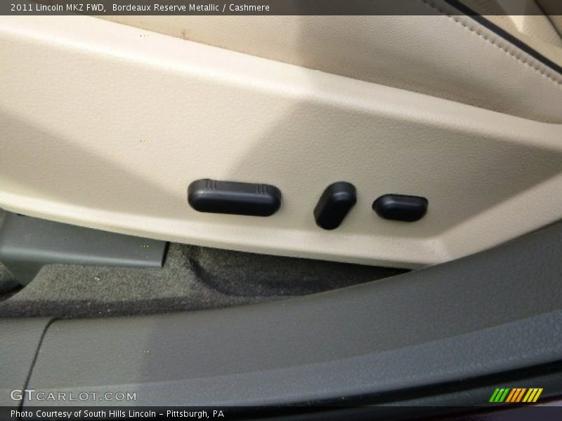 Bordeaux Reserve Metallic / Cashmere 2011 Lincoln MKZ FWD